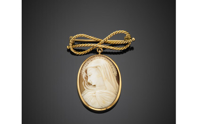 Yellow gold Savoia knot rope brooch and cameo pendant, g 9.97.Read more