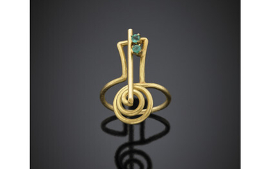 Yellow gold emerald coiled ring, g 6.32 size 19/59.Read more