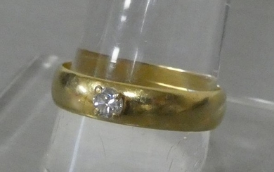 Yellow gold ring with solitaire brilliance (approx. 0.2...