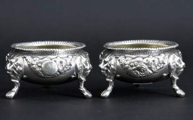 early 19th Century pair of small round b