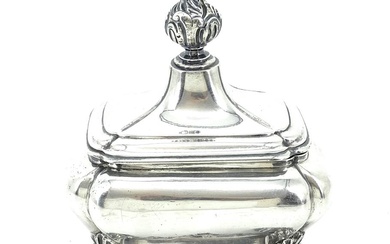 (-), fraaie Friese Louis XV zilveren tabakspot versierd...