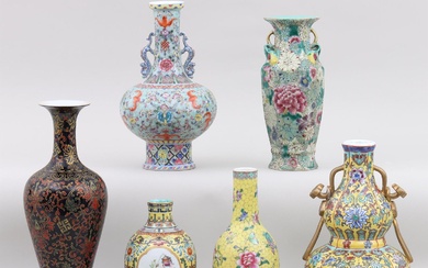 iGavel Auctions: Group of (6) Chinese porcelain vases with floral decoration. FR3SH.