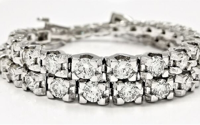 vvs collection diamond tennis bracelet - 14 kt. White gold - Bracelet - 3.70 ct Diamond - AIG Certified No Reserve