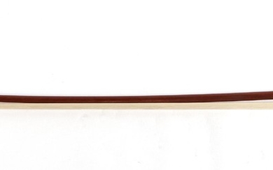 Silbermontierter Cellobogen von Georg Schuster, die runde Stange ist gestempelt: G. SCHUSTER