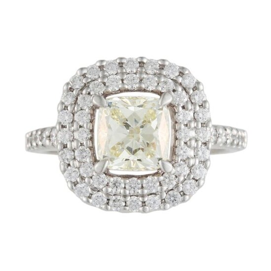 "1.34CT DIAMOND PLATINUM RING"ring size: 10, 6.8 g Color : U to V Range clarity : VS1