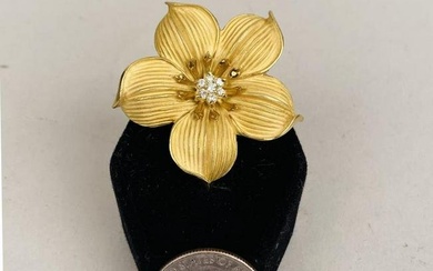 18K Gold Dogwood Flower Pin