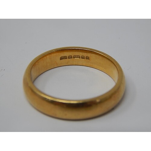 18ct Yellow Gold Plain Wedding Band: Size S 1/2: Weight 8.3g