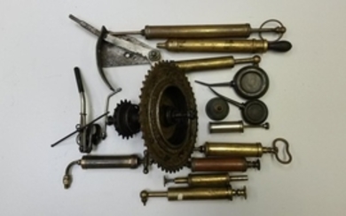 A selection of brass and other believed vintage oilers