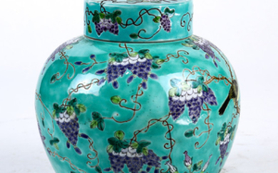 Chinese Dayazhai Lided Jar, Grapes and Peonies