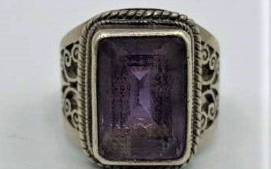 .925 Sterling Silver Purple Amethyst Ring, Size 8
