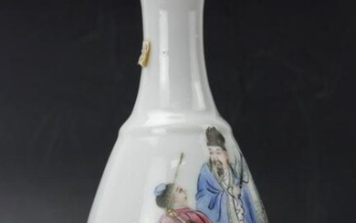 A Chinese Famille Rose Vase with Hand Painted Figural