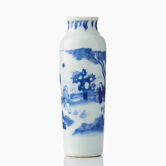 A Chinese Transitional-Style Blue and White Sleeve Vase
