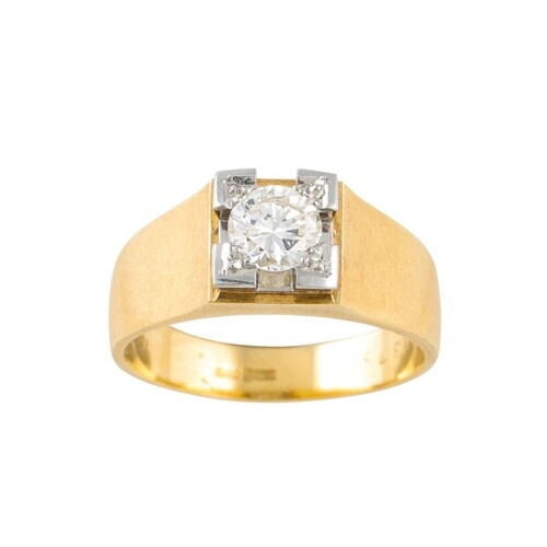 A DIAMOND SOLITAIRE RING, the brilliant cut diamond to an 18...