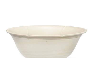 A DINGYAO LOBED BOWL NORTHERN SONG DYNASTY | 北宋 定窰白釉葵口盌