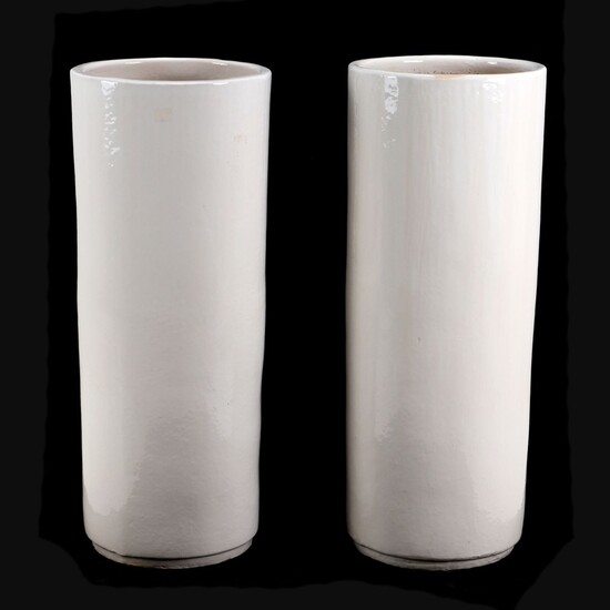 A PAIR OF LARGE CACHEPOTS