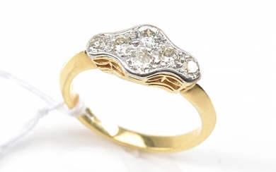 A VINTAGE OLD EUROPEAN CUT DIAMOND RING WEIGHING 0.79CTS, IN 18CT GOLD, SIZE M 1/2, 3.5GMS