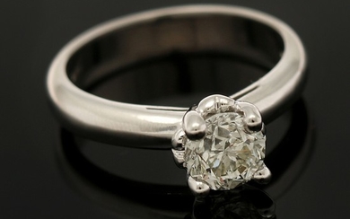 A diamond solitaire ring set with a brilliant-cut diamond, app. 1.01 ct., mounted in 18k white gold. I/SI1. Size 52.