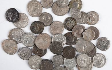 A nice lot Roman silver coins: 26 Denarii incl. Traianus,...