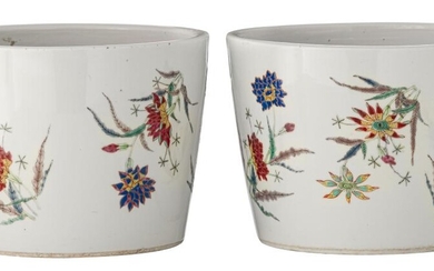 A pair of Chinese famille rose floral decorated...