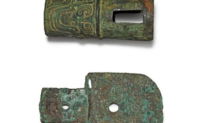 An archaic bronze axe and an archaic bronze chariot fitting Late Shang/early Western Zhou dynasty | 商末/西周初 青銅鉞及青銅車馬器 一組兩件