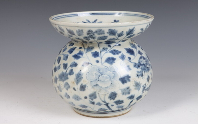 CHINESE BLUE AND WHITE CERAMIC JAR, Qing style. - H:6...