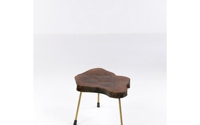 Carl Auböck (1900-1957) Coffee table Walnut and brass Model created circa 1950 H 40 × L 72