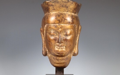 China, gepatineerd bronzen masker, 20e eeuw;