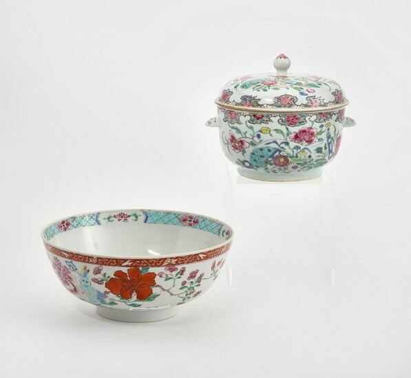 Chinese Famille Rose porcelain covered bowl