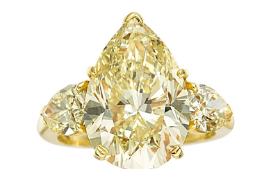 Colored Diamond, Gold Ring Stones: Pear-shaped diamonds weighing a...