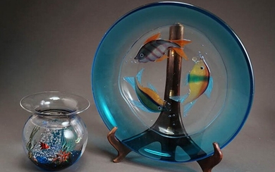 Elio Raffaelli for Oggetti 'Aquarium' Glass Sculpture and a Roberto Cammozzo 'Fish' Glass Charger