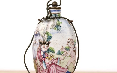 'European painted' enamel snuff bottle Chinese, Qianlong the allegorical scene...