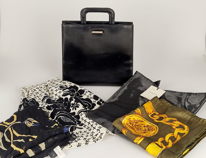 GUCCI, AZAKA PARIS Lot consisting of 5 women's designer fashion items