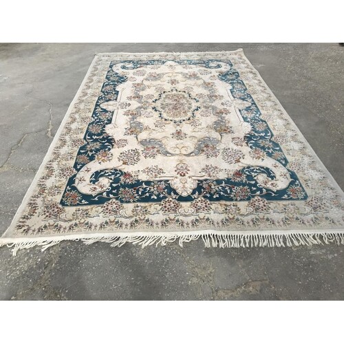 Handmade, Persian New Flower Design, Silky Look Carpet (300 ...