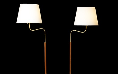 Josef FRANK 1885-1967 Paire de lampadaires mod. 2368 dits "Large Camel" - Modèle crée en 1939