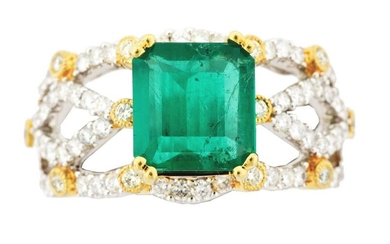 LADYS 18K TWO-TONE GOLD EMERALD AND DIAMOND RING WITH