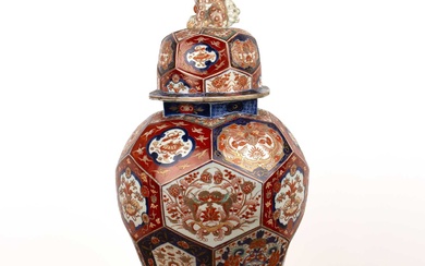 Large Imari porcelain faceted vase and cover Japanese, 19th Century...