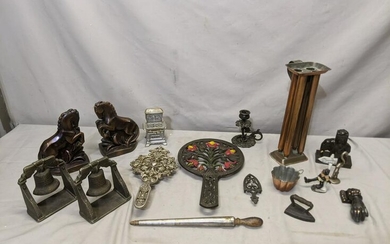 Lot 16 Assorted Metalware Items Bookends Trivets etc