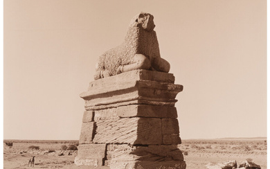 Lynn Davis (b. 1944), Naga, Sudan (1998)