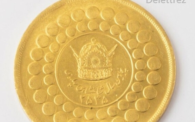 Medal in yellow gold. Iran. Diameter: 5cm. P. 81.5g.