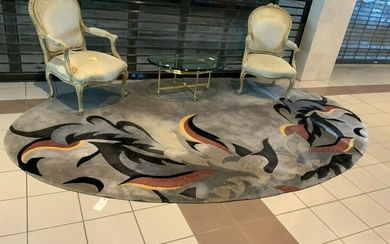 Oval contemporary design carpet
