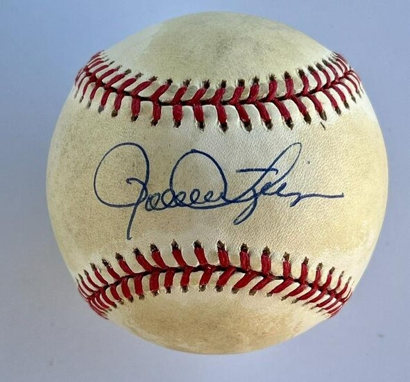 ROLLIE FINGERS (Oakland) Signed Rawlings National League Baseball (JSA AB46114)