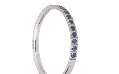 Ring in white gold and sapphires