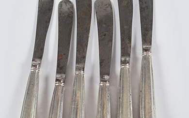 SET OF 6 SILVER HANDLED BUTTER KNIVES