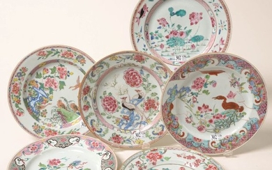 Set of six plates in polychrome porcelain of...