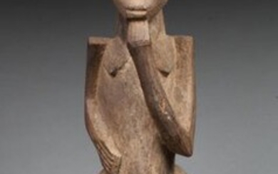 Statue anthropomorphe présentant un ancêtre...