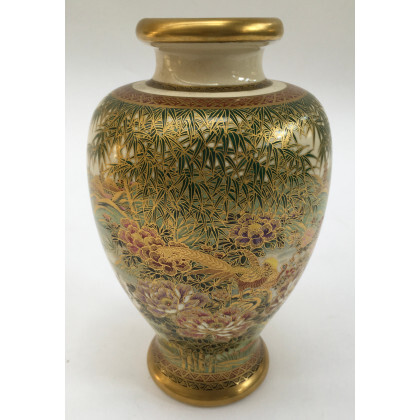 Vaso giapponese in stile Satsuma, sec. XX (lievi difetti) (h. 25 cm.)