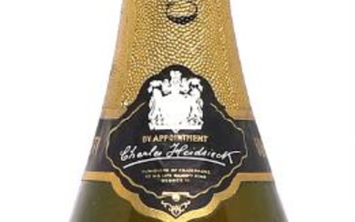 1 bt. Champagne Brut “Millesime”, Charles Heidsieck 1973 A-A/B (bn).