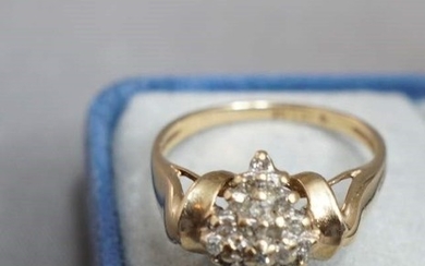 10K Gold Ring with Diamonds Cluster. Cocktail ring