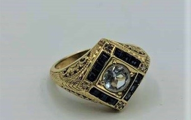 14 K Exquisite Filigree Ring Sapphire Sides Topaz Stone