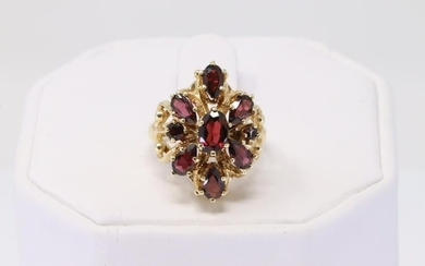 14kt Ladies Garnet Ring Art Deco Style